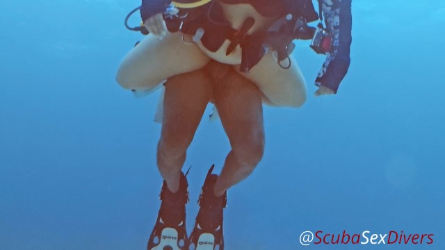Latinas Beachside Bikini Tease & Sea Fun