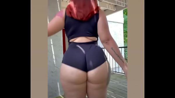 Big Booty Latina Shows Off Her Assets
