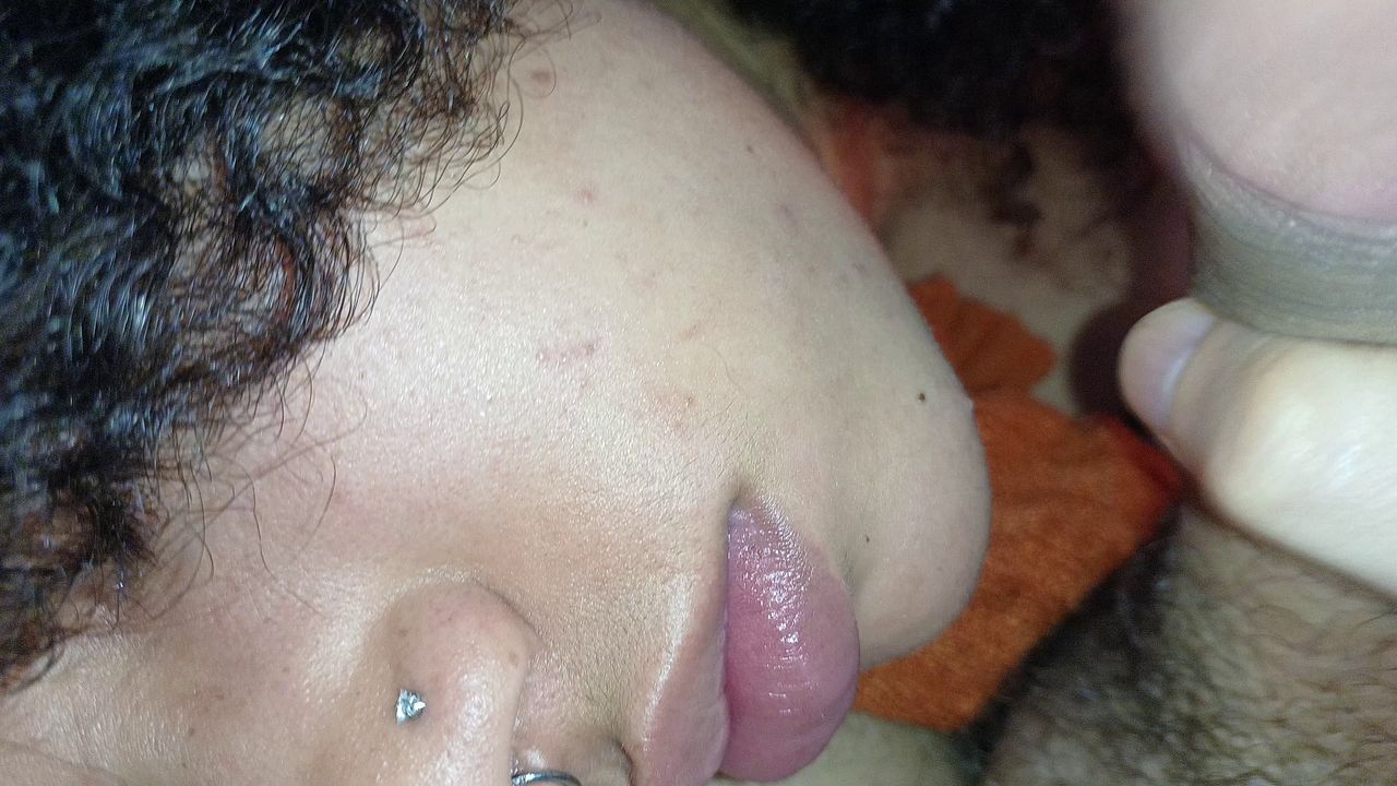 Latina Gives Intense Blowjob Rhythm