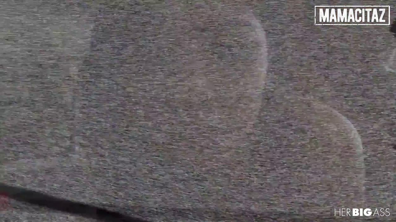 Big Booty Latina Cheats With Bigger Dick